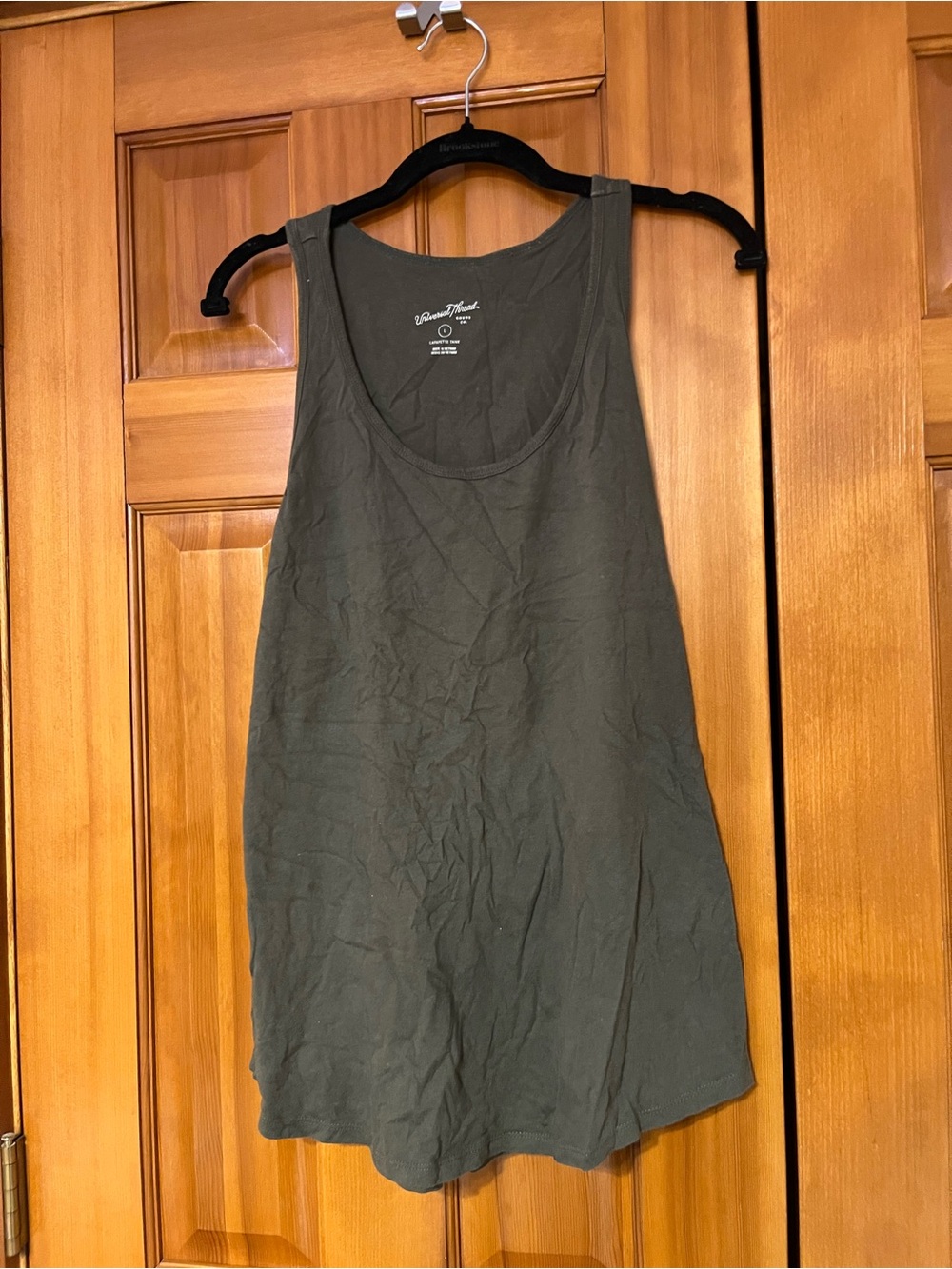 Universal Thread Olive Scoop Neck Tank — Classic Women's Tank
